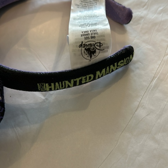 Disney’s haunted mansion, Madame Leto ears her universe see all the details - Picture 3 of 7